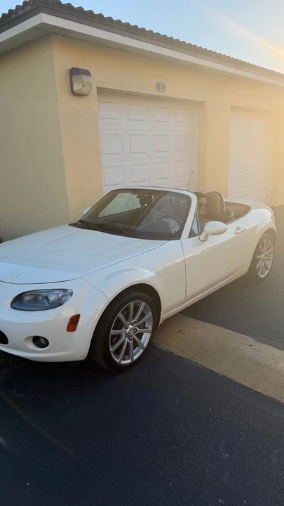 2006 Mazda NC MX-5 Miata - Image 14 of 19