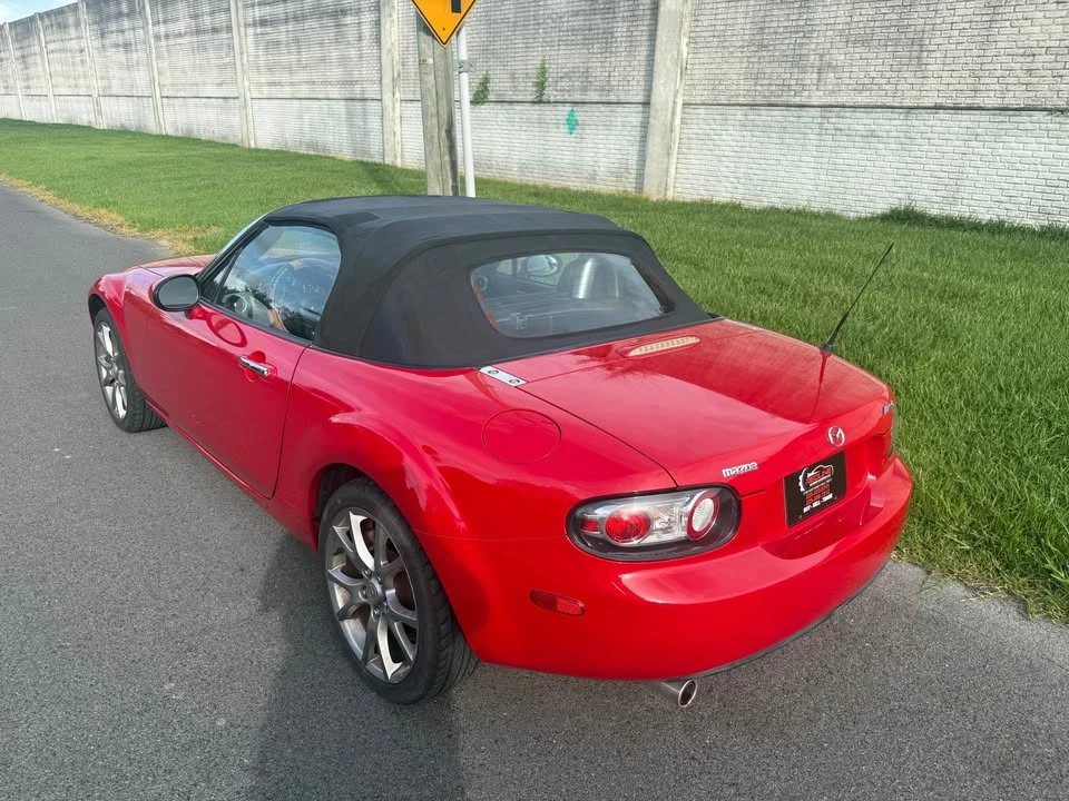 2006 Mazda NC MX-5 Miata - Image 8 of 17
