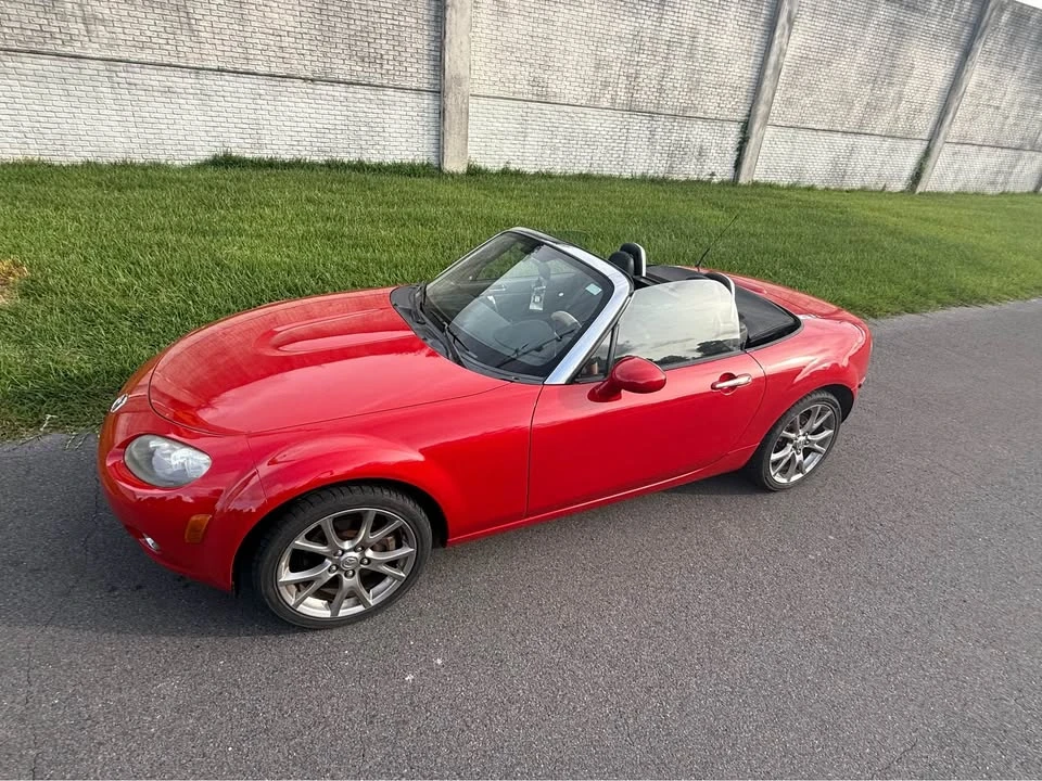2006 Mazda NC MX-5 Miata - Image 14 of 20