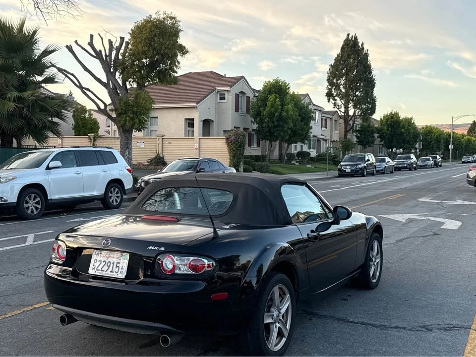 2006 Mazda NC MX-5 Miata - Image 4 of 10