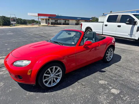 2006 Mazda MX-5 Club Convertible 2D