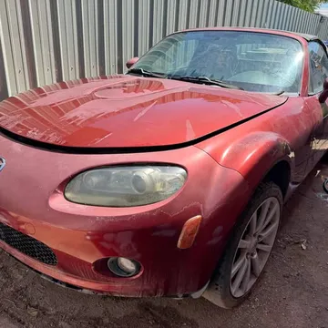 2006 Mazda MX-5 Club Convertible 2D