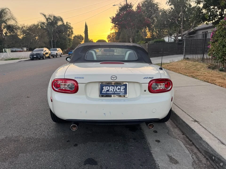 2006 Mazda NC MX-5 Miata - Image 4 of 8
