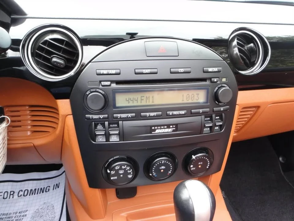2006 Mazda NC MX-5 Miata - Image 19 of 20