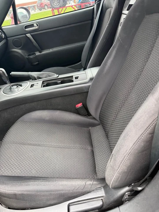 2006 Mazda NC MX-5 Miata - Image 5 of 6