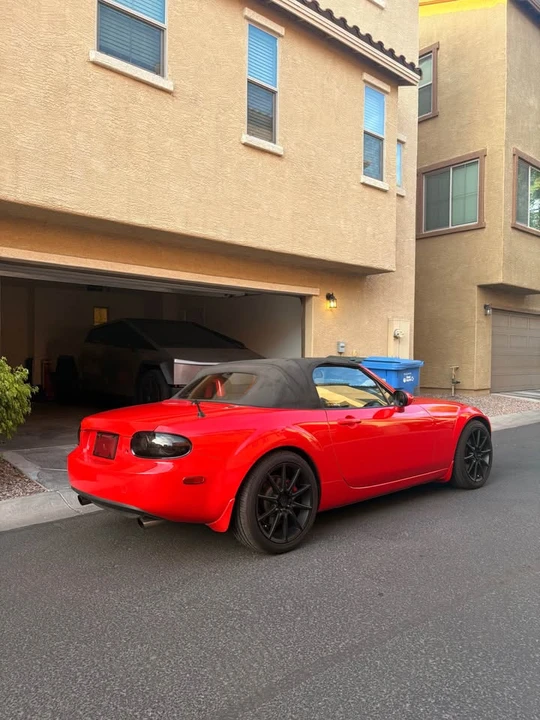 2006 Mazda NC MX-5 Miata - Image 5 of 16