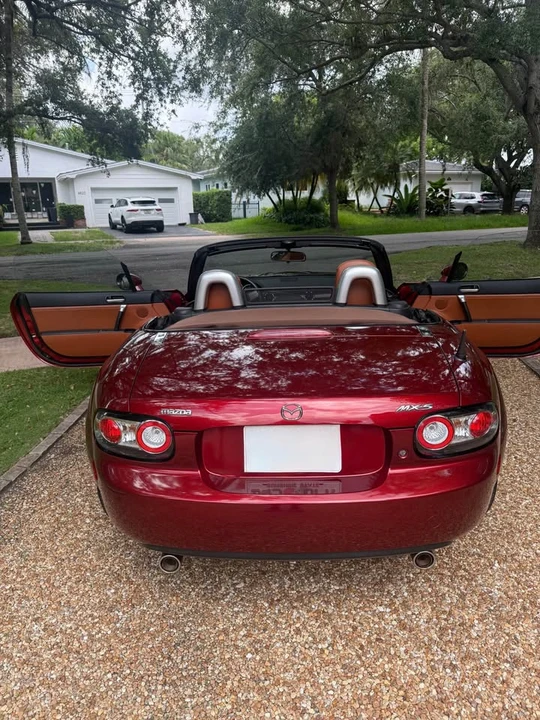 2006 Mazda NC MX-5 Miata - Image 4 of 17