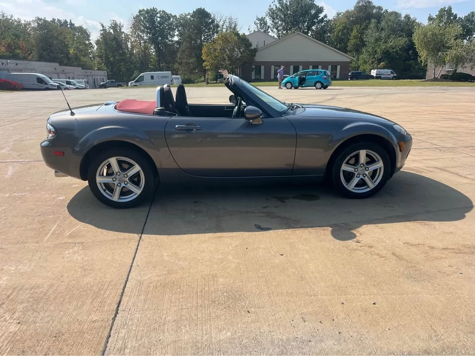 2006 Mazda NC MX-5 Miata - Image 5 of 18