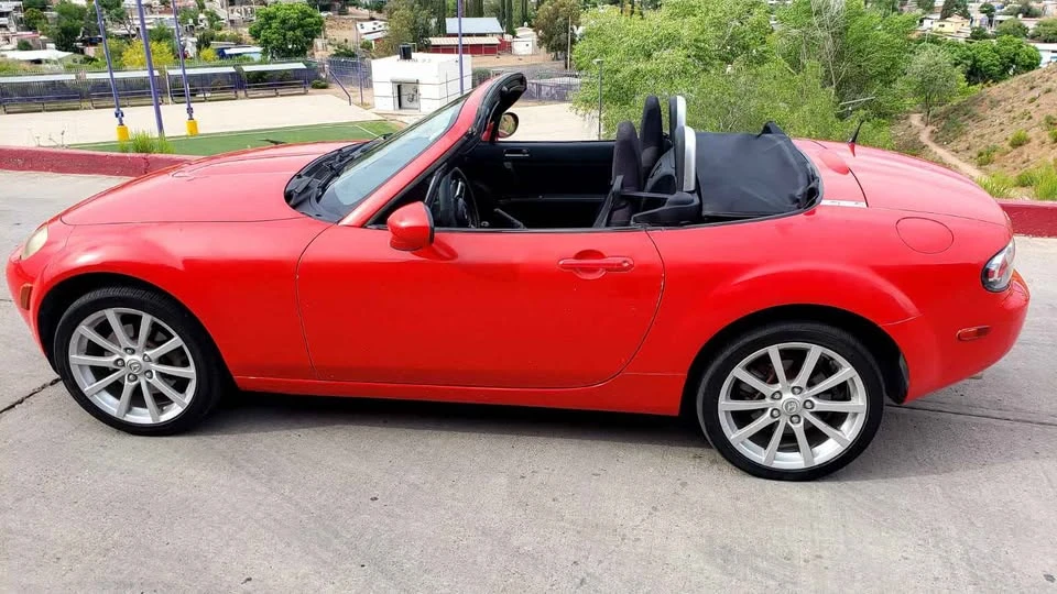2006 Mazda NC MX-5 Miata - Image 3 of 7