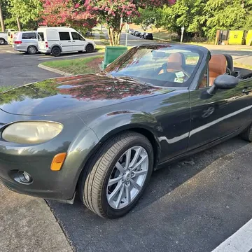 2006 Mazda MX-5 Convertible 2D