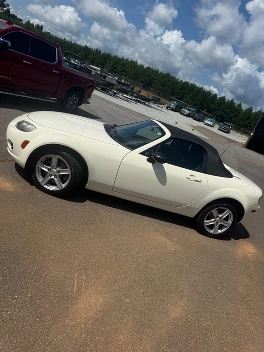 2006 Mazda NC MX-5 Miata - Image 2 of 8