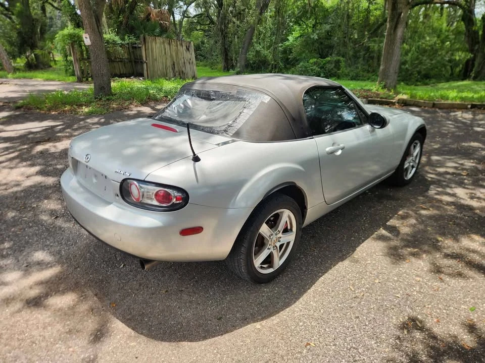 2006 Mazda NC MX-5 Miata - Image 9 of 20