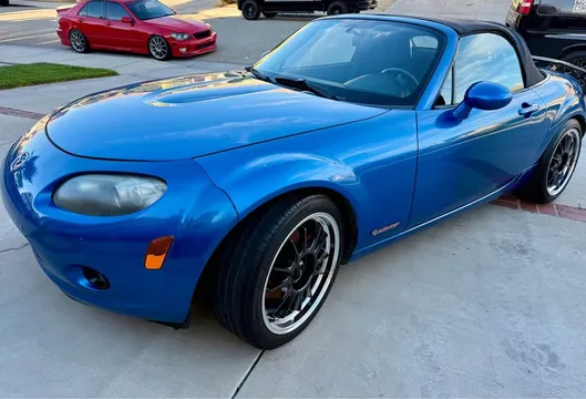 2006 Mazda MX-5 Convertible 2D