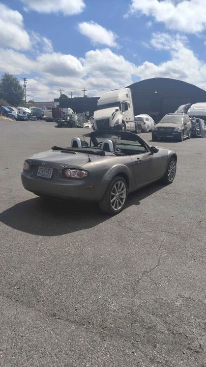 2006 Mazda NC MX-5 Miata - Image 3 of 11