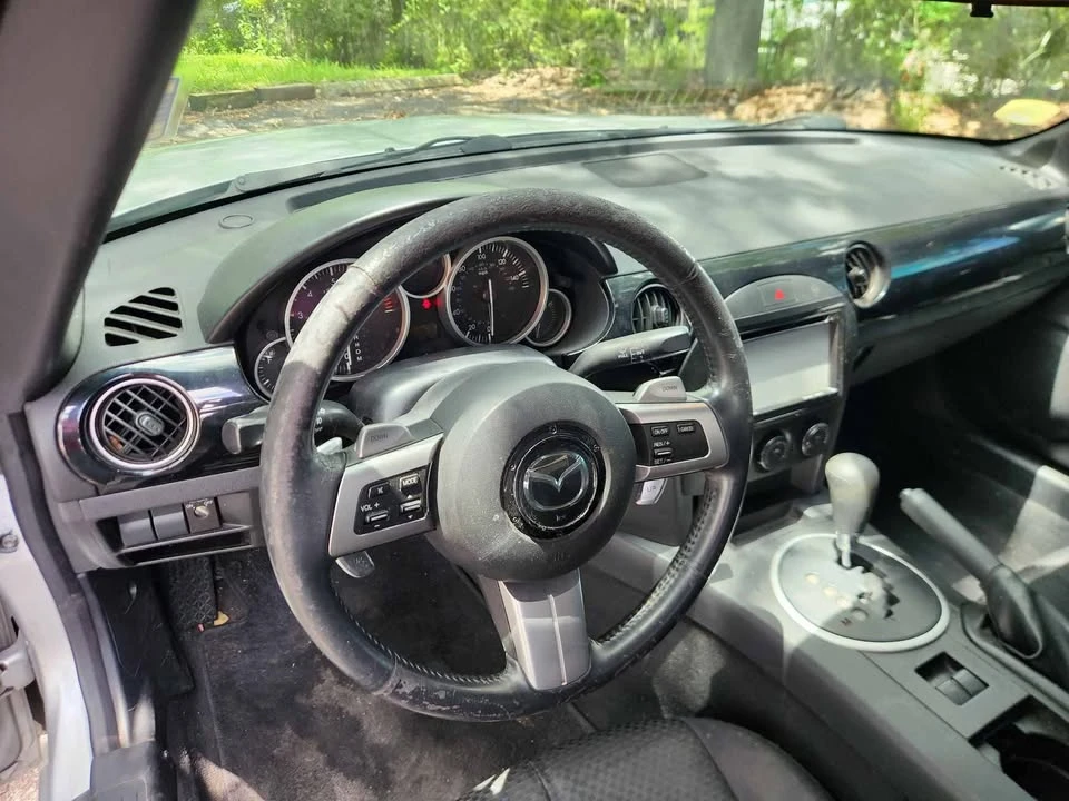 2006 Mazda NC MX-5 Miata - Image 19 of 20