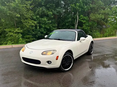 2006 Mazda MX-5 Convertible 2D