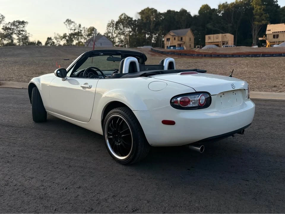 2006 Mazda NC MX-5 Miata - Image 3 of 10