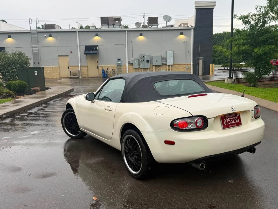2006 Mazda NC MX-5 Miata - Image 4 of 15
