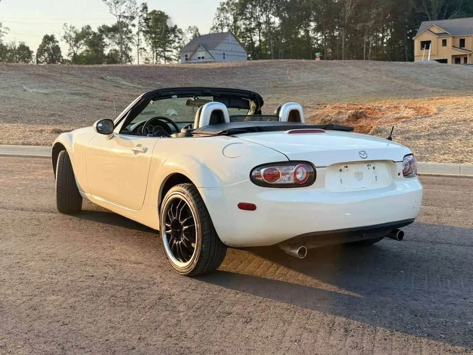 2006 Mazda NC MX-5 Miata - Image 5 of 14