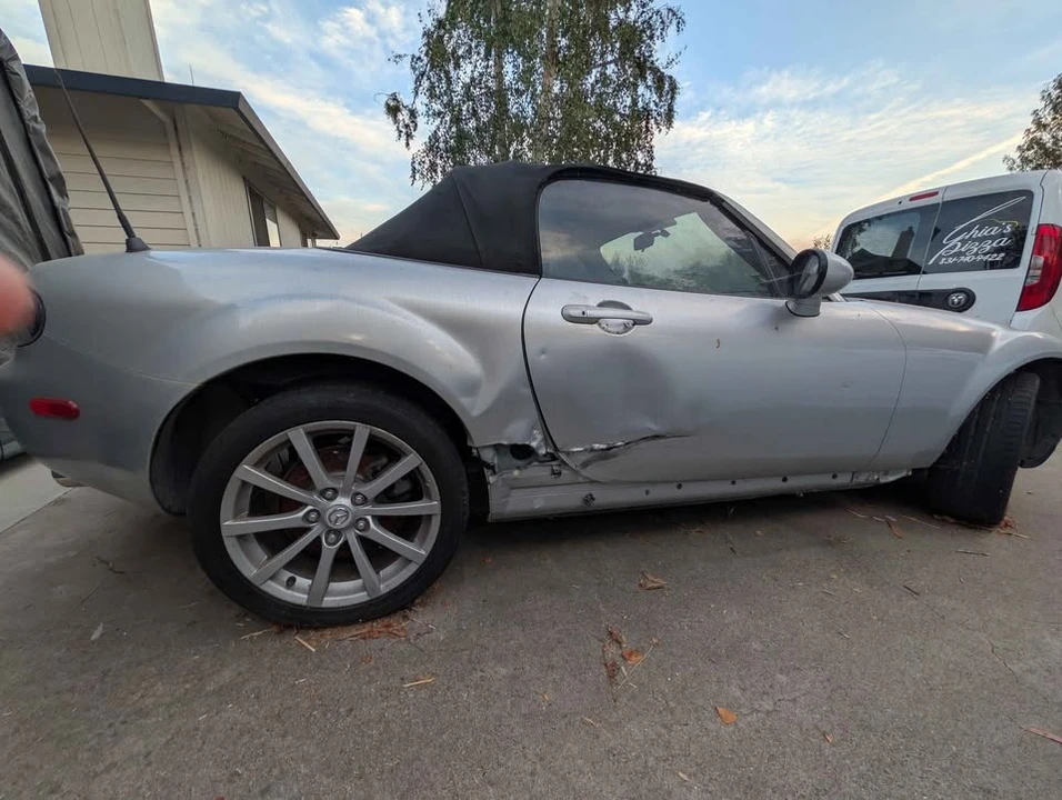 2006 Mazda NC MX-5 Miata - Image 2 of 4