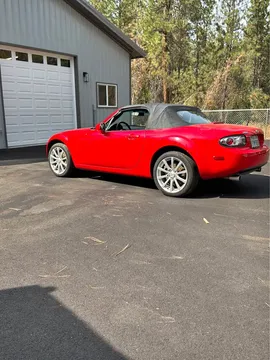 2006 Mazda MX-5 Convertible 2D