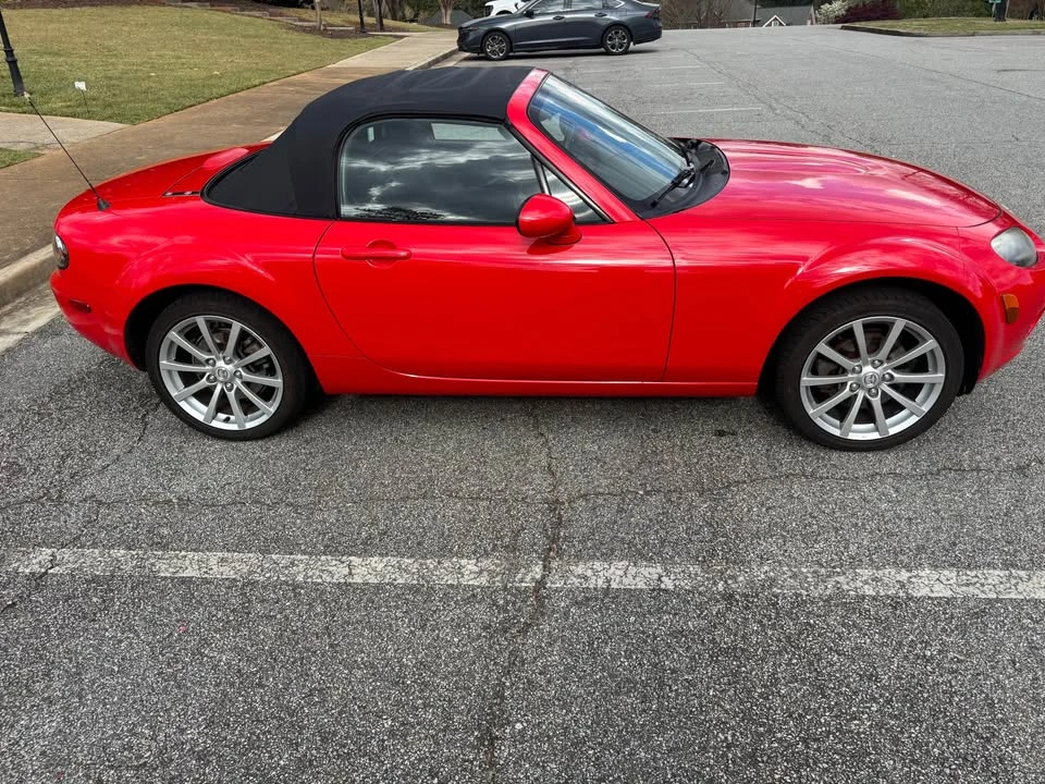2006 Mazda NC MX-5 Miata - Image 5 of 20
