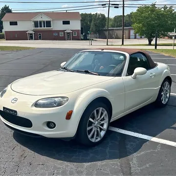 2006 Mazda MX-5 Grand Touring Convertible 2D