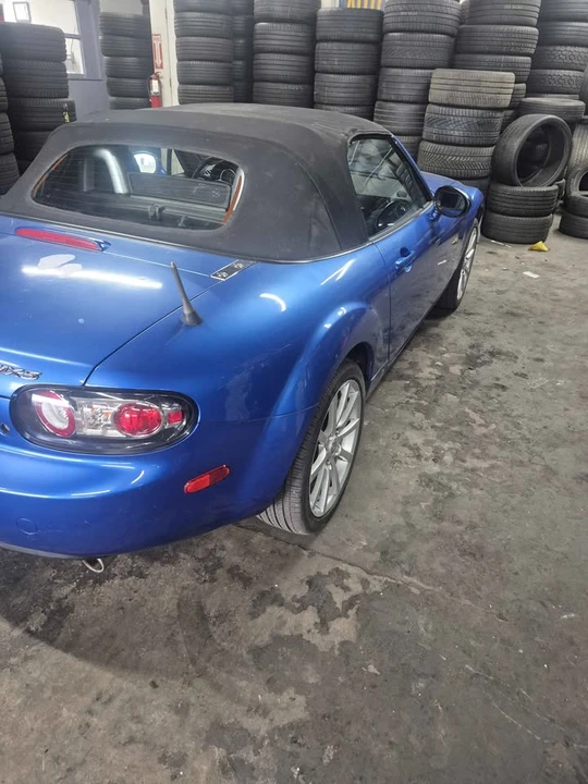 2006 Mazda NC MX-5 Miata - Image 2 of 7