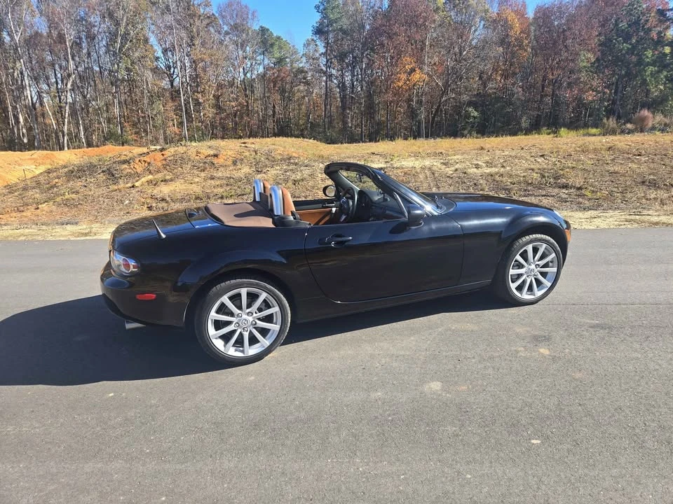 2006 Mazda NC MX-5 Miata - Image 2 of 19