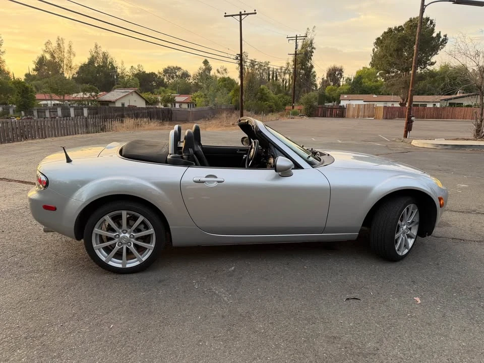 2006 Mazda NC MX-5 Miata - Image 4 of 17