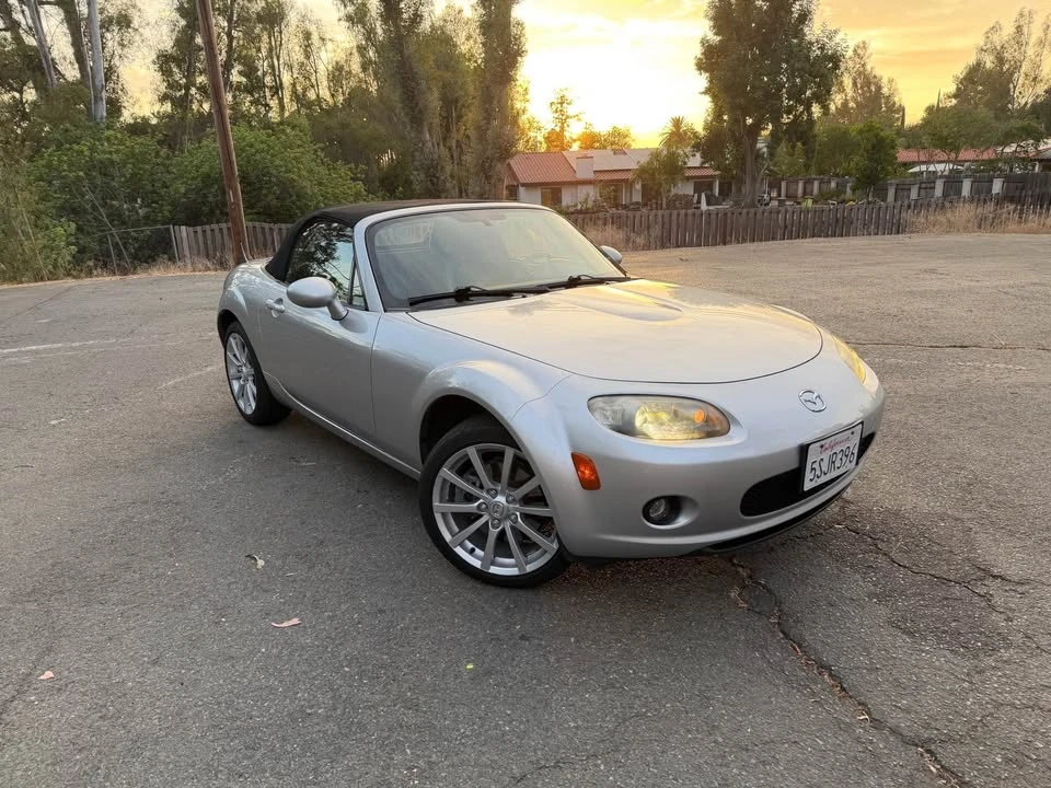 2006 Mazda NC MX-5 Miata - Image 2 of 17