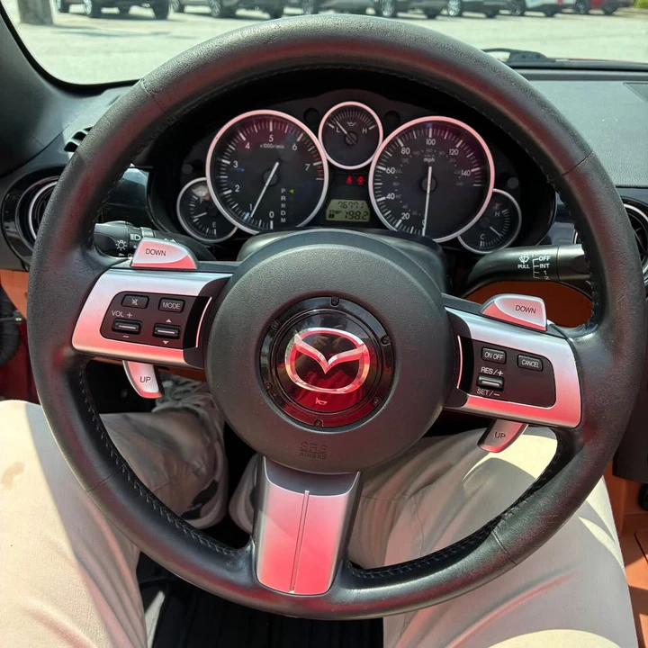2006 Mazda NC MX-5 Miata - Image 17 of 19