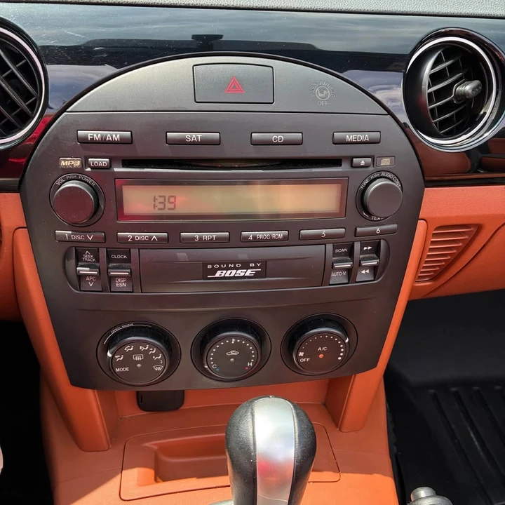 2006 Mazda NC MX-5 Miata - Image 18 of 19