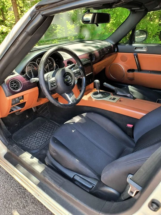 2006 Mazda NC MX-5 Miata - Image 8 of 17