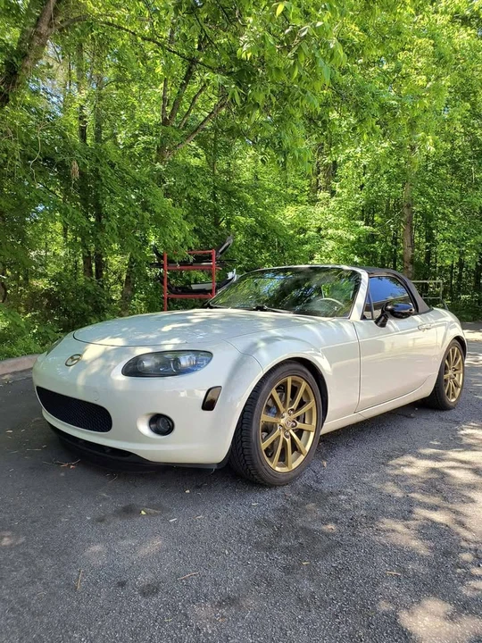 2006 Mazda NC MX-5 Miata - Image 2 of 17