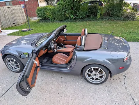 2006 Mazda MX-5 Grand Touring Convertible 2D