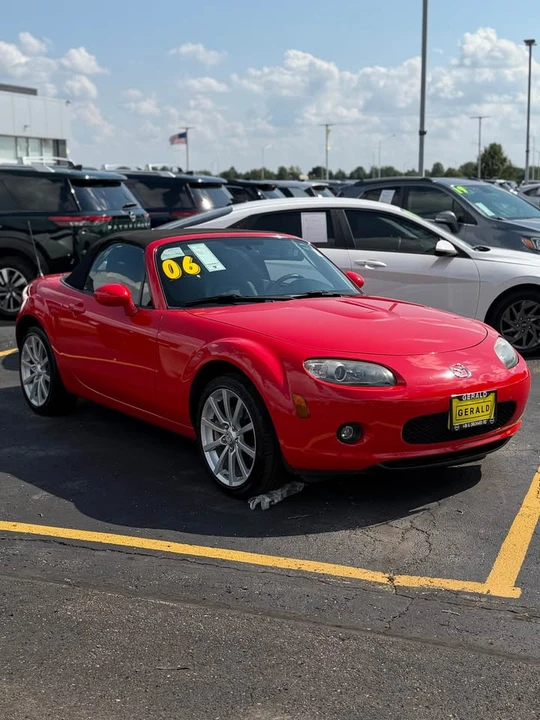 2006 Mazda NC MX-5 Miata - Image 5 of 19