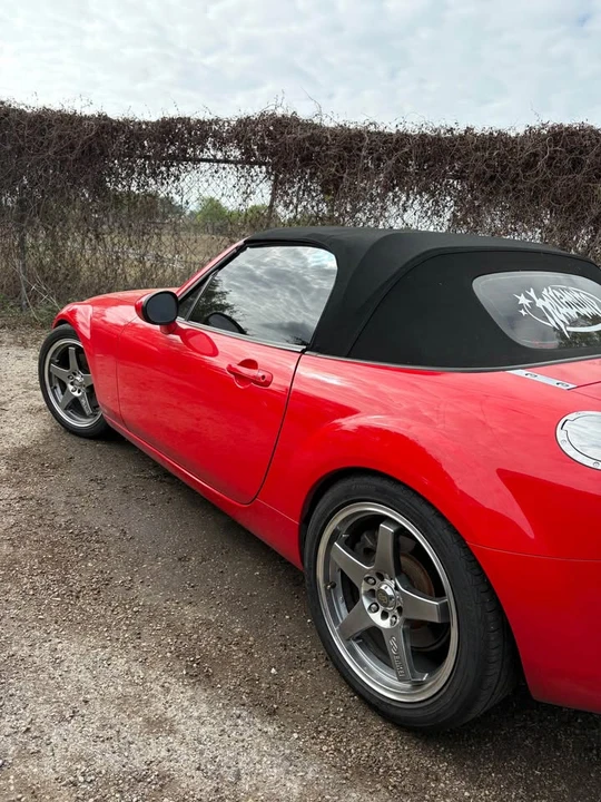 2006 Mazda NC MX-5 Miata - Image 2 of 2
