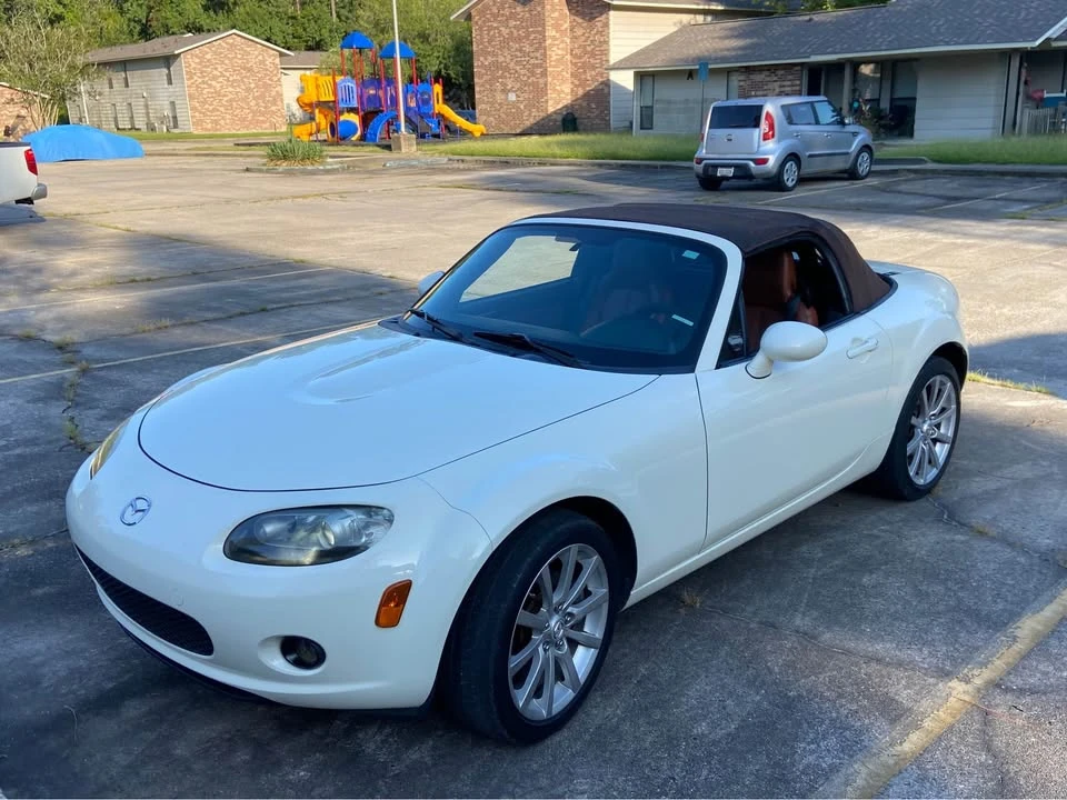 2006 Mazda NC MX-5 Miata - Image 10 of 12