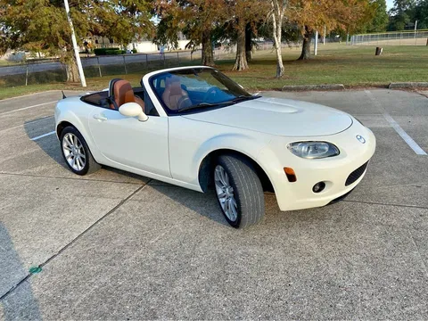2006 Mazda MX-5 Grand Touring Hard Top Convertible 2D