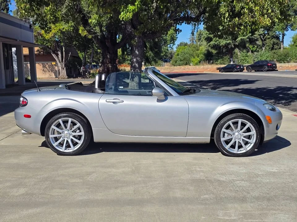 2006 Mazda NC MX-5 Miata - Image 13 of 20