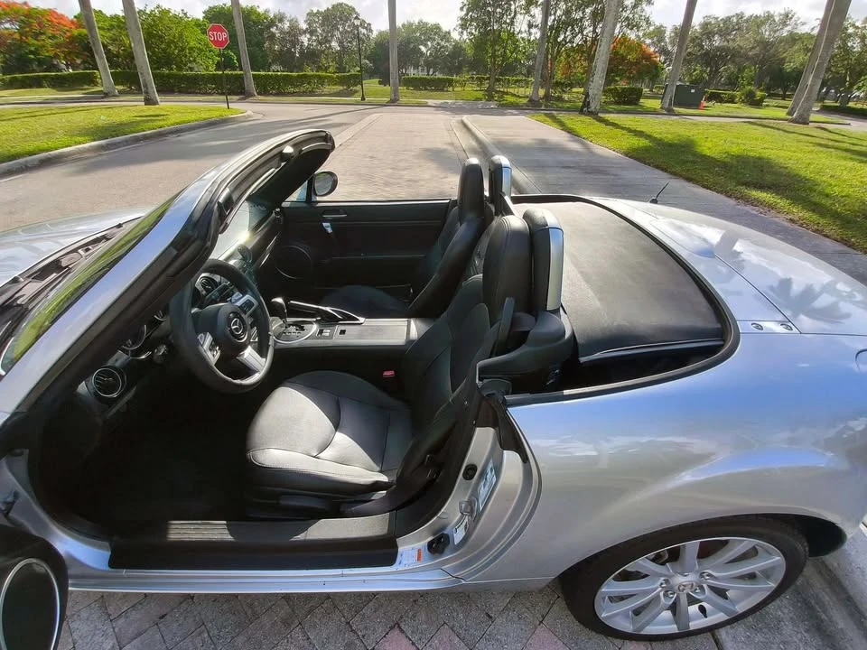 2006 Mazda NC MX-5 Miata - Image 13 of 20