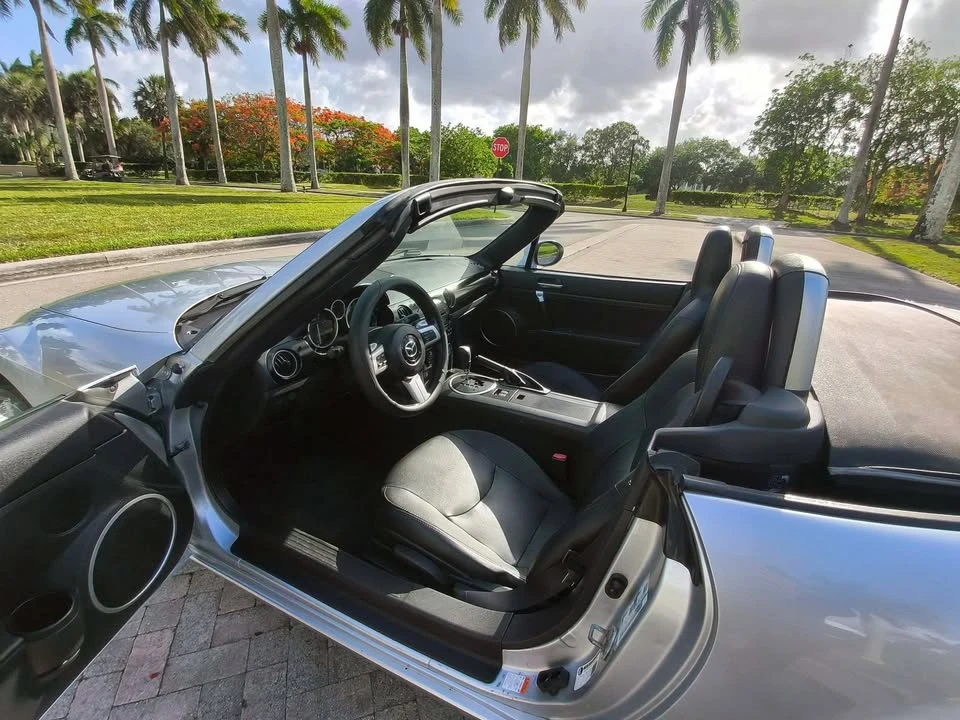 2006 Mazda NC MX-5 Miata - Image 11 of 20