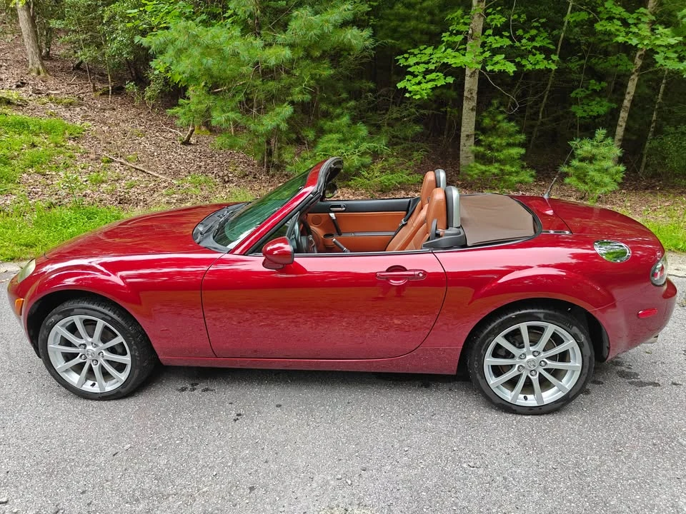 2006 Mazda NC MX-5 Miata - Image 13 of 20