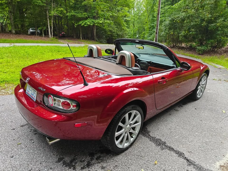 2006 Mazda NC MX-5 Miata - Image 11 of 20