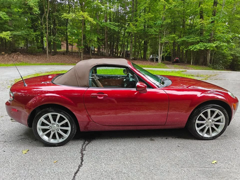 2006 Mazda NC MX-5 Miata - Image 6 of 20