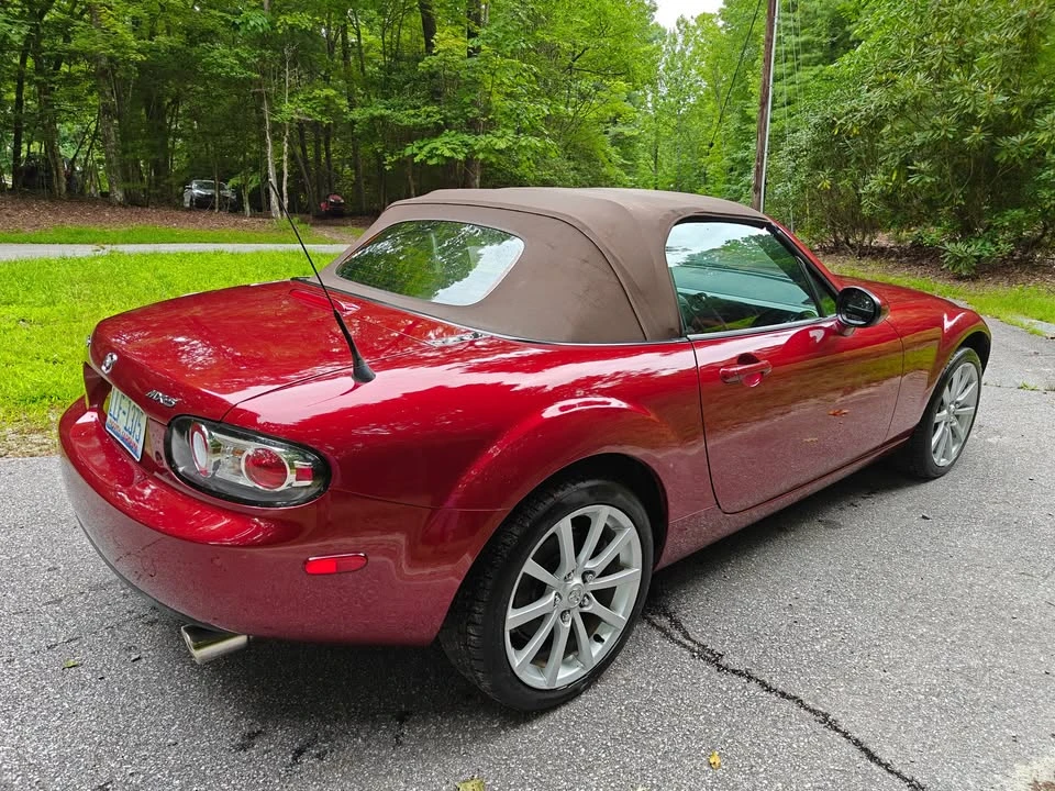 2006 Mazda NC MX-5 Miata - Image 5 of 20