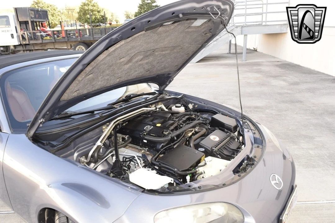 2006 Mazda NC MX-5 Miata - Image 17 of 21