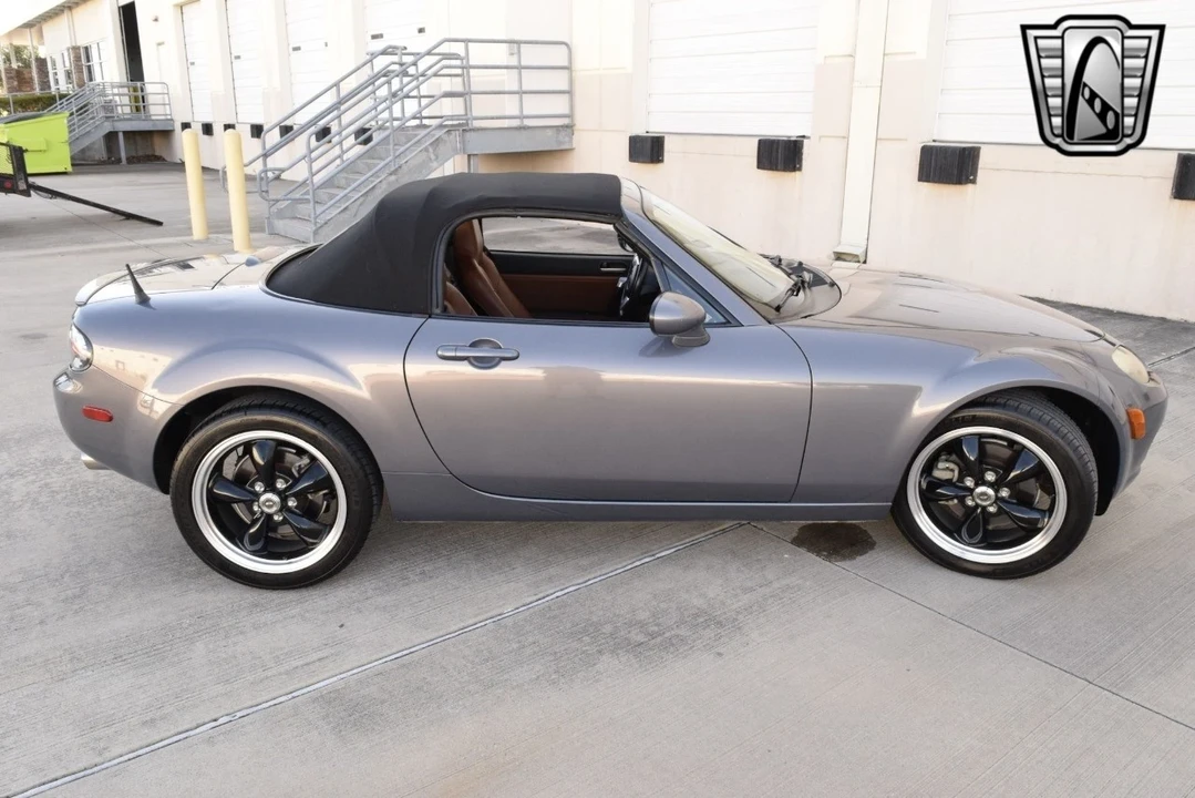 2006 Mazda NC MX-5 Miata - Image 9 of 12