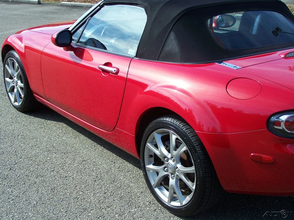 2006 Mazda NC MX-5 Miata - Image 18 of 21